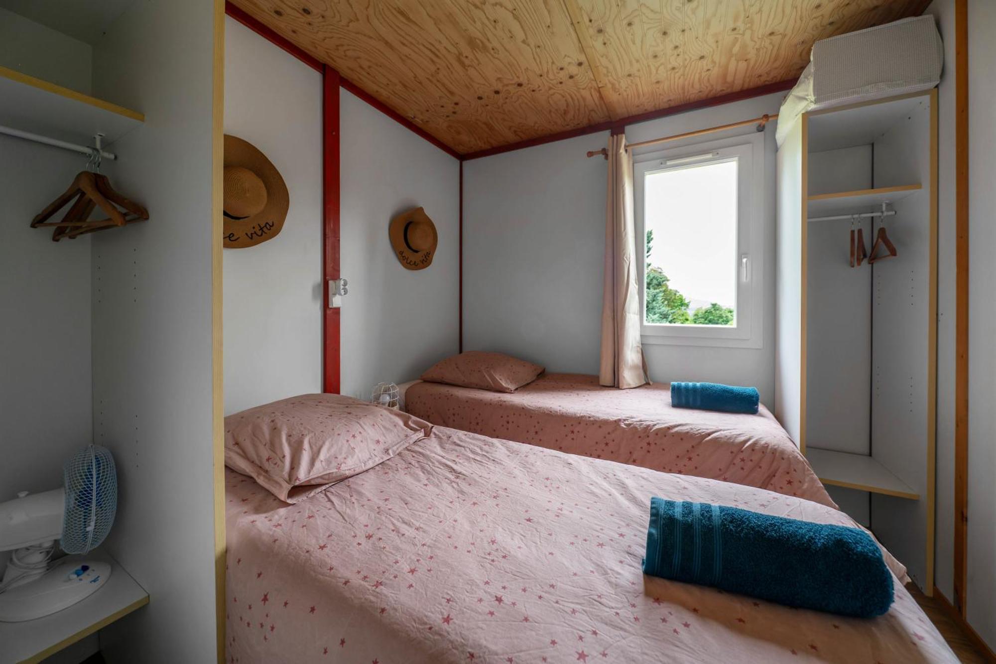 Camping Le Mont Libre - Cottage & Espace Nature - Gannat Exterior photo
